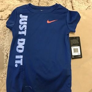 Nike t shirt